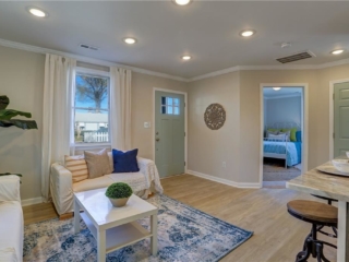 2700 Ryland Road Living Room