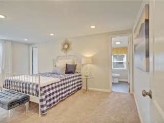 636 Hemlock Ave Bedroom