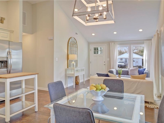 636 Hemlock Ave Dining area and Living room