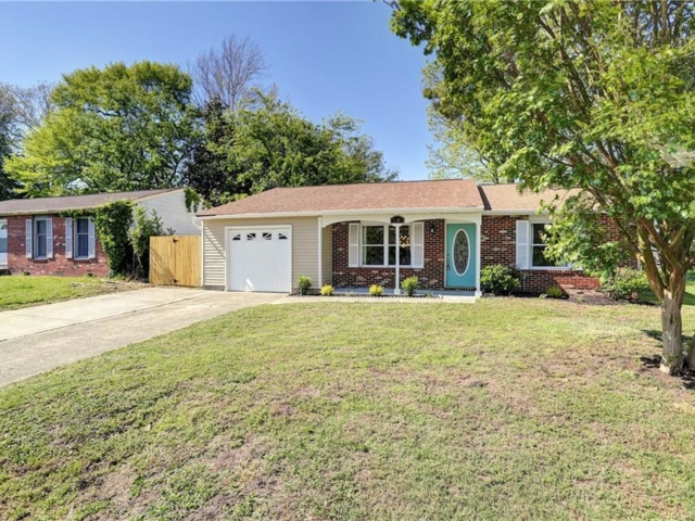 1502 Hardy Cash Drive Bedroom Front yard