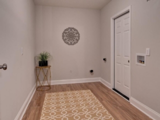 2010 Andrews Boulevard (11)