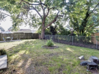 2010 Andrews Boulevard (21)